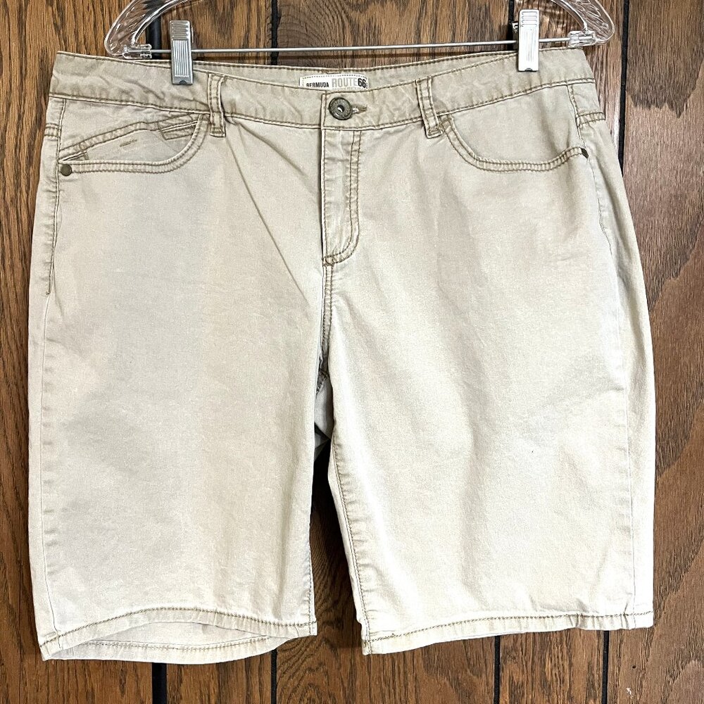 Bermuda Route 66 Tan Short Size 14